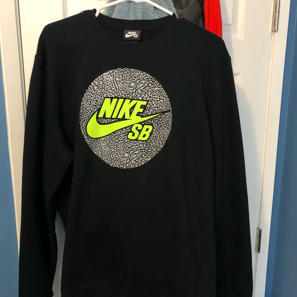 Nike SB sweater